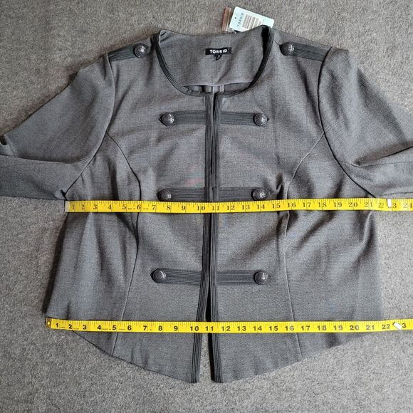 NWT Torrid Military Style Jacket Blazer Size 2=2X Gray Stretch Ponte Knit - Picture 4 of 11
